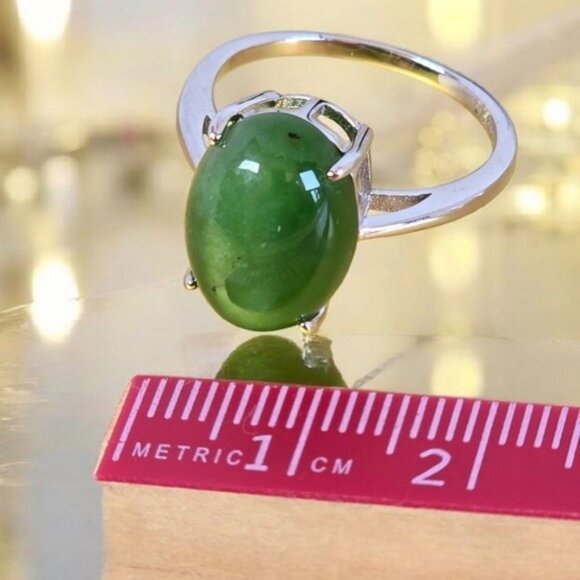 925 Sterling Silver Ring with Natural Jade 10x13mm Gemstone - Picture 4 of 10